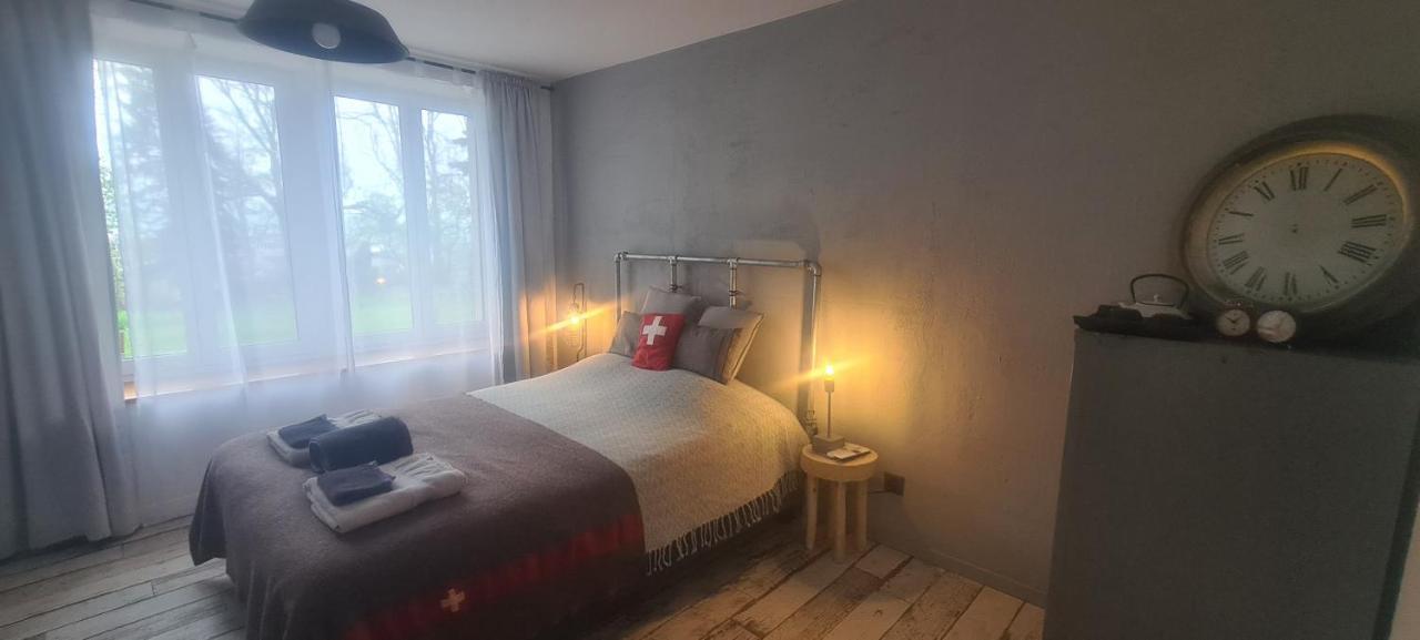 Bed and Breakfast La Ferme Des Aretes La Chaux De Fonds Exterior foto